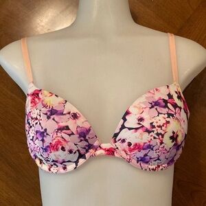 34B PINK Victoria’s Secret “Wear Everywhere Demi” Bra